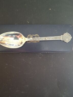 Sheffield Sterling Silver 1977 Silver Jubilee Spoon For Queen Elizabeth 2